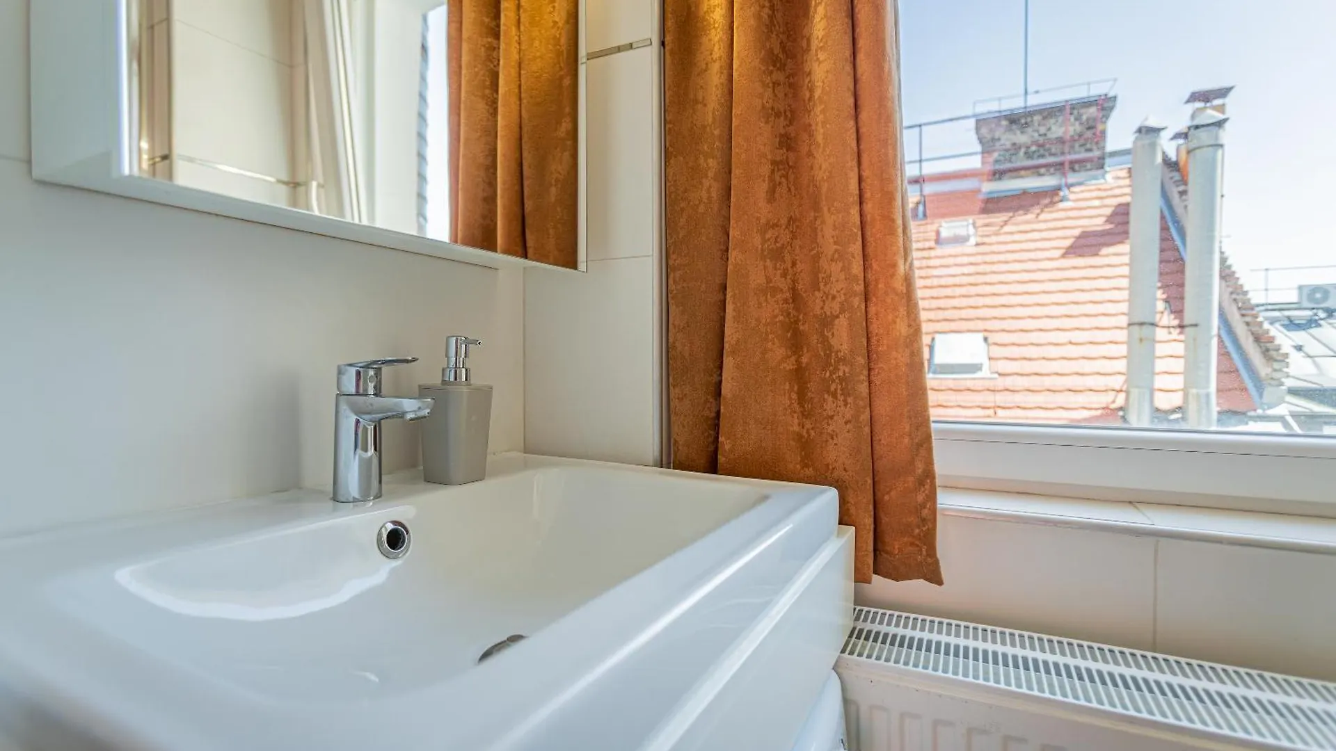 Iranyi Studio Budapest Apartment